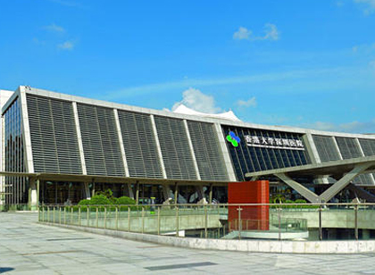 一個現(xiàn)代化和可持續(xù)醫(yī)療機構(gòu)的導視系統(tǒng)賞析