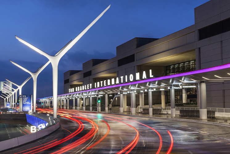 機(jī)場標(biāo)識設(shè)計如何有效提升旅客出行感受？