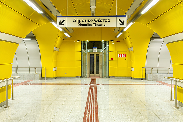 地產(chǎn)標(biāo)識中黃色標(biāo)識牌帶來的視覺效果有哪些？