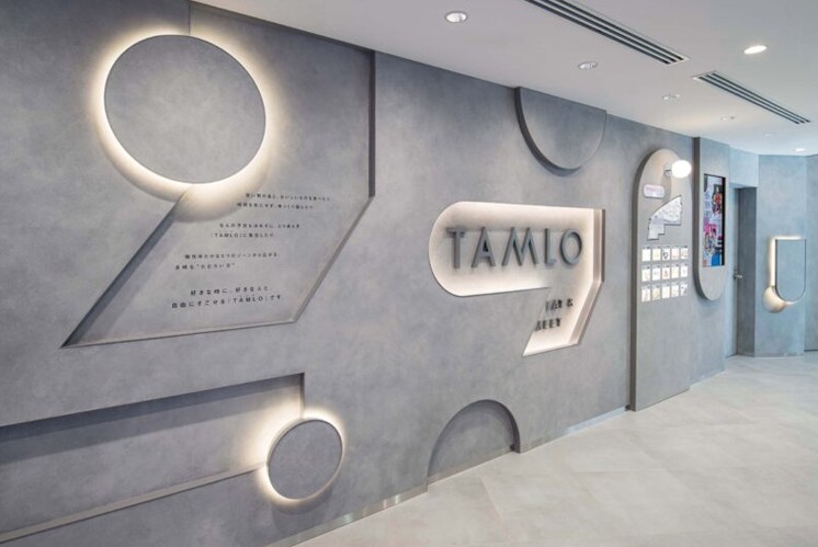 “HEP FIVE TAMLO” 標(biāo)識設(shè)計：契合 Z 世代的體驗與社交表達(dá)